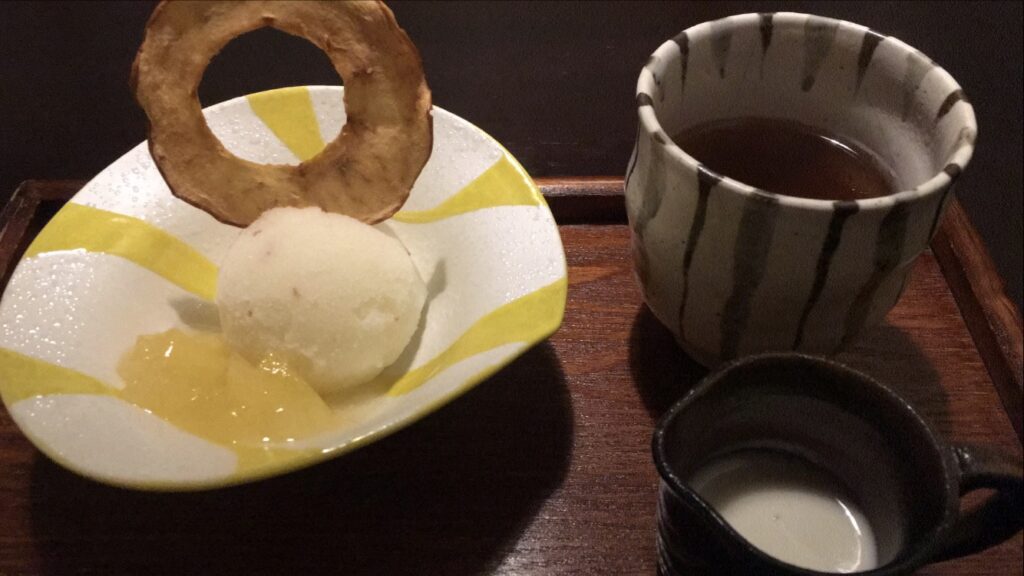 星野リゾート界アルプスで一人旅中に撮影したご当地会席ディナーの甘味の写真