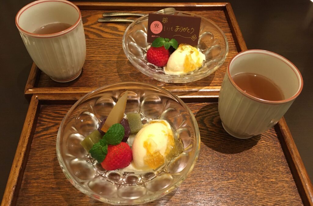 星野リゾート界長門で母との親子旅中に撮影した夕食時のスイーツ(甘味)の写真