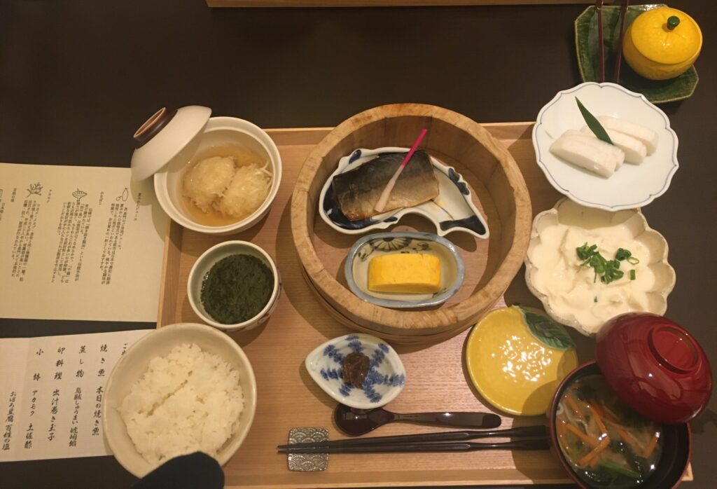 星野リゾート界長門で母との親子旅中に撮影したご当地朝食の写真