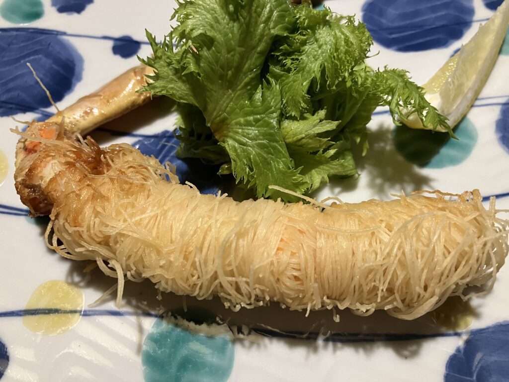 界 加賀の夕食 カニの錦糸揚げ サクサク食感が絶品の揚げ物料理